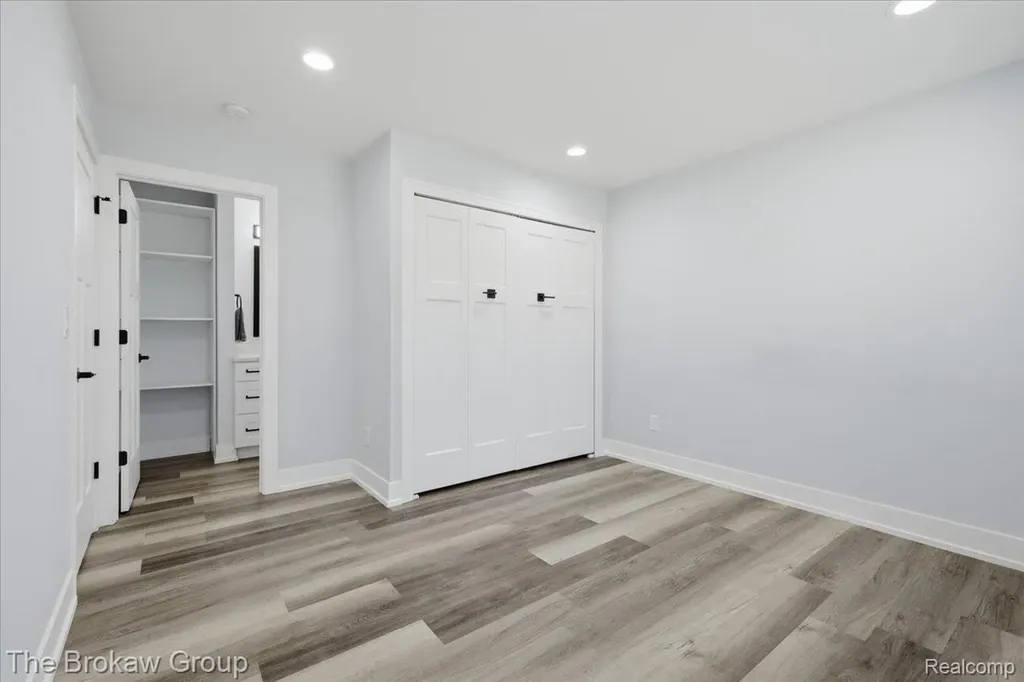1104 Lasalle Avenue Waterford Charter Township MI 48328