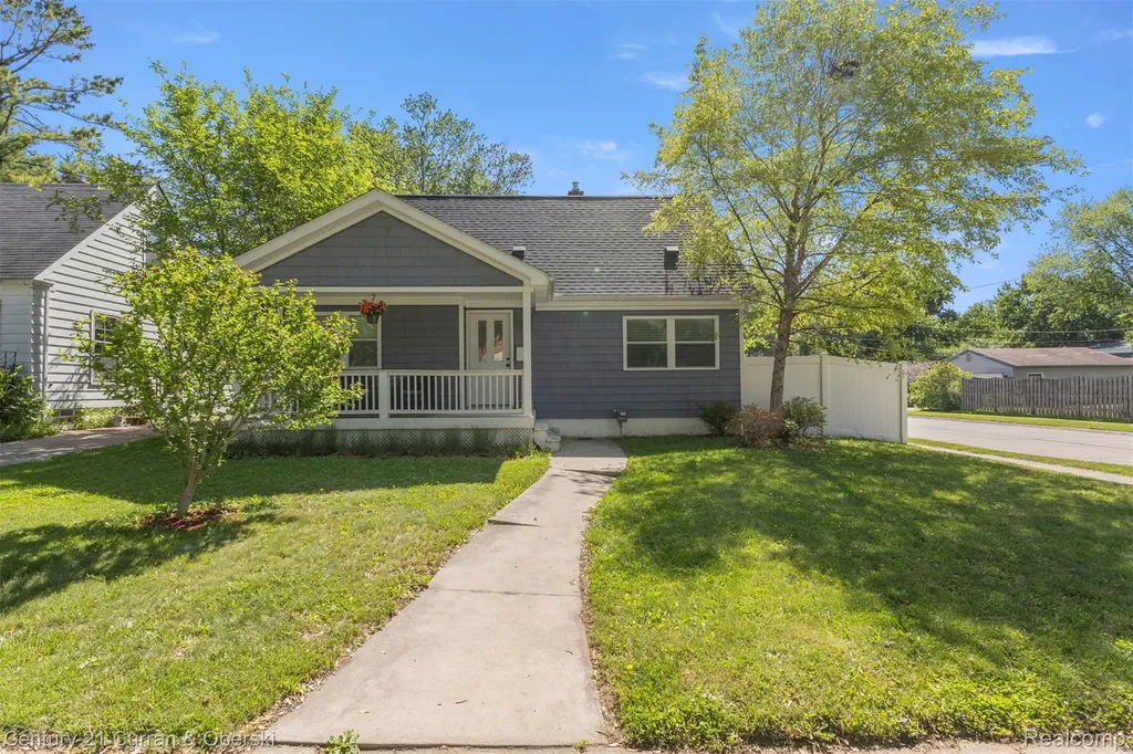 2012 Cummings Avenue Berkley City MI 48072