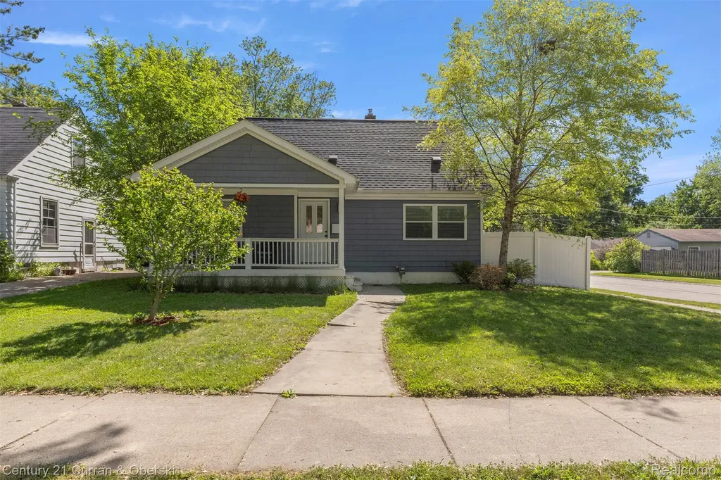 2012 Cummings Avenue Berkley City MI 48072