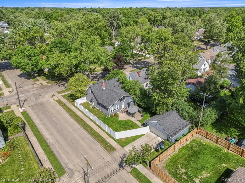 2012 Cummings Avenue Berkley City MI 48072