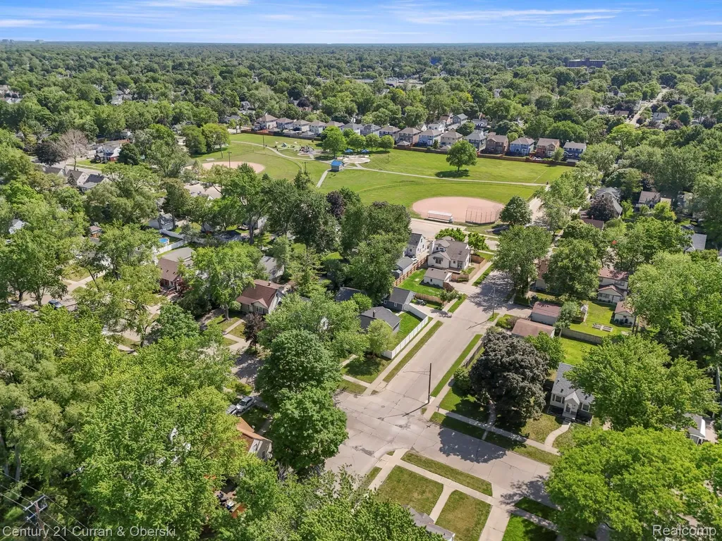 2012 Cummings Avenue Berkley City MI 48072