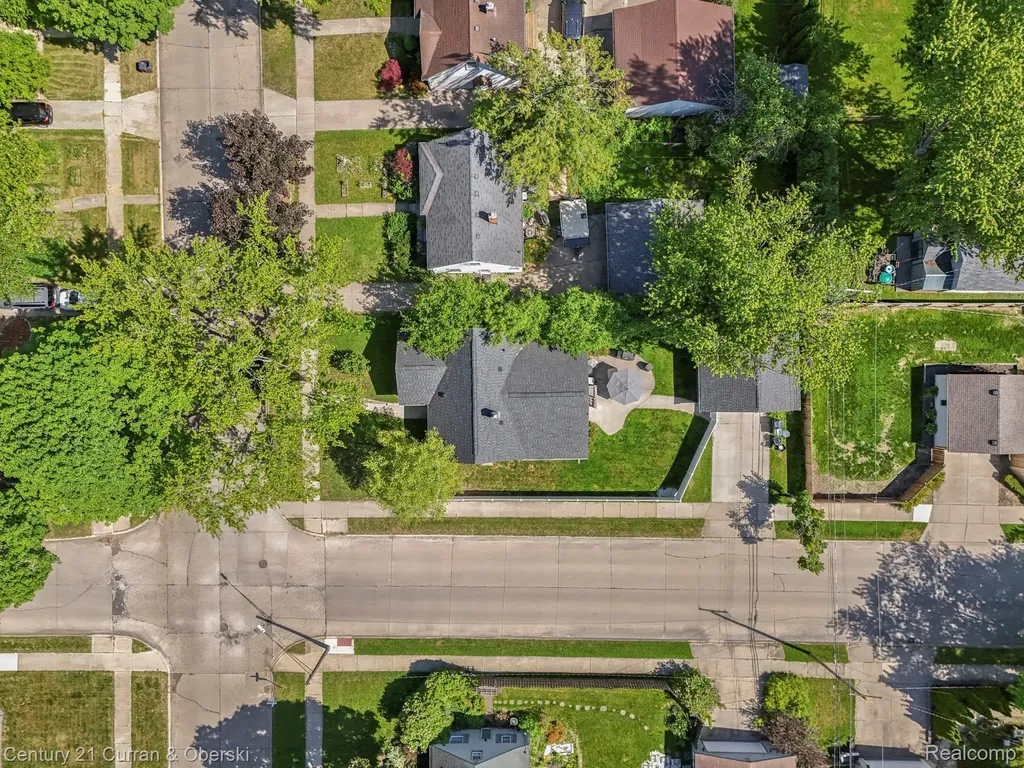 2012 Cummings Avenue Berkley City MI 48072
