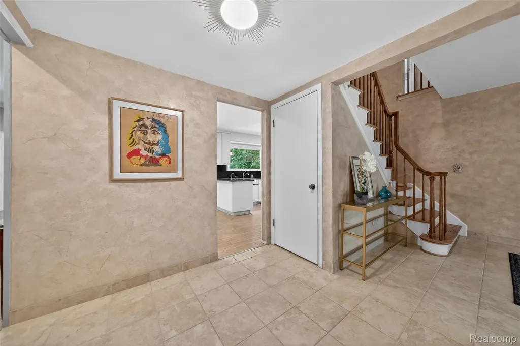 34262 Commons Drive Farmington Hills City MI 48331