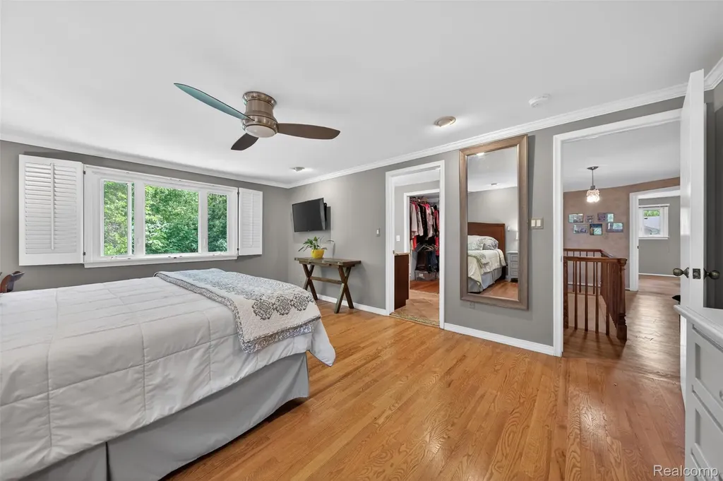 34262 Commons Drive Farmington Hills City MI 48331