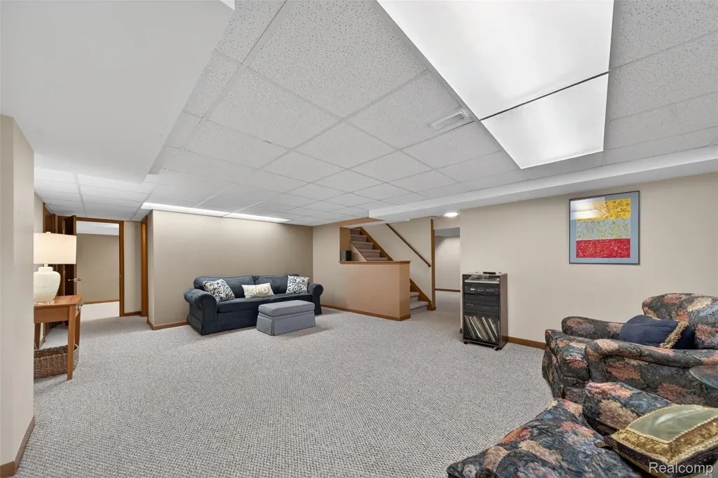 34262 Commons Drive Farmington Hills City MI 48331