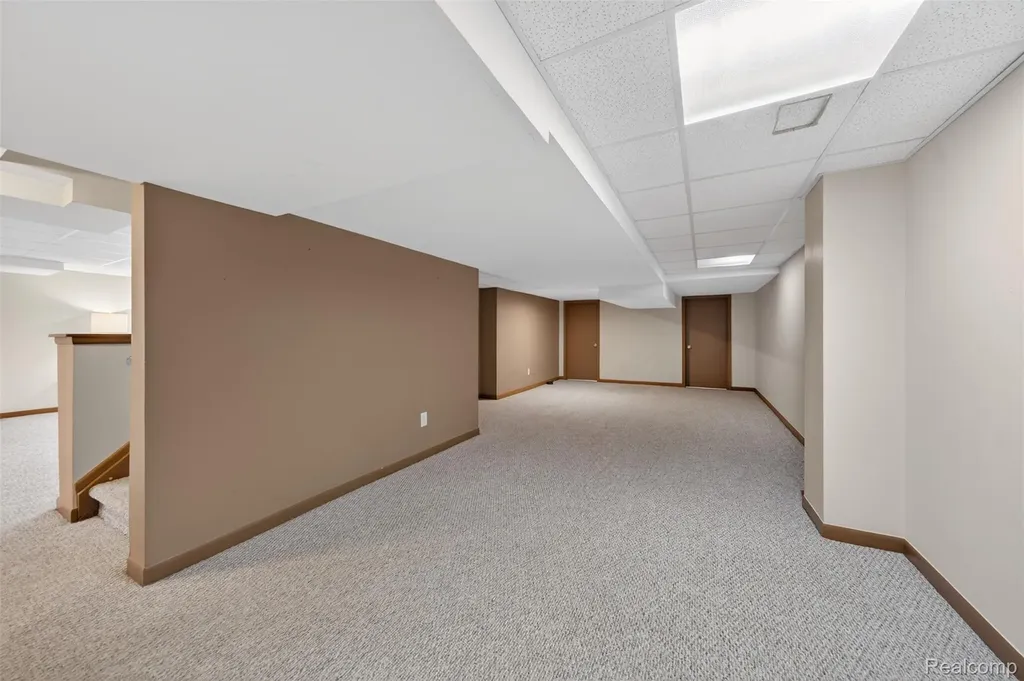 34262 Commons Drive Farmington Hills City MI 48331