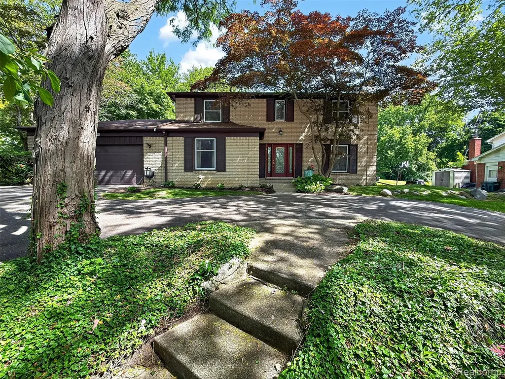 34262 Commons Drive Farmington Hills City MI 48331