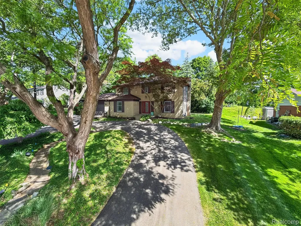 34262 Commons Drive Farmington Hills City MI 48331