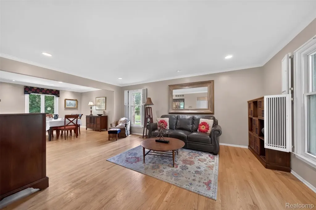 34262 Commons Drive Farmington Hills City MI 48331