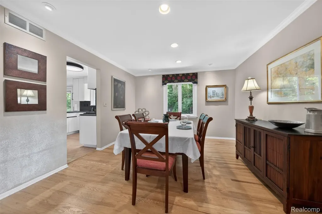 34262 Commons Drive Farmington Hills City MI 48331