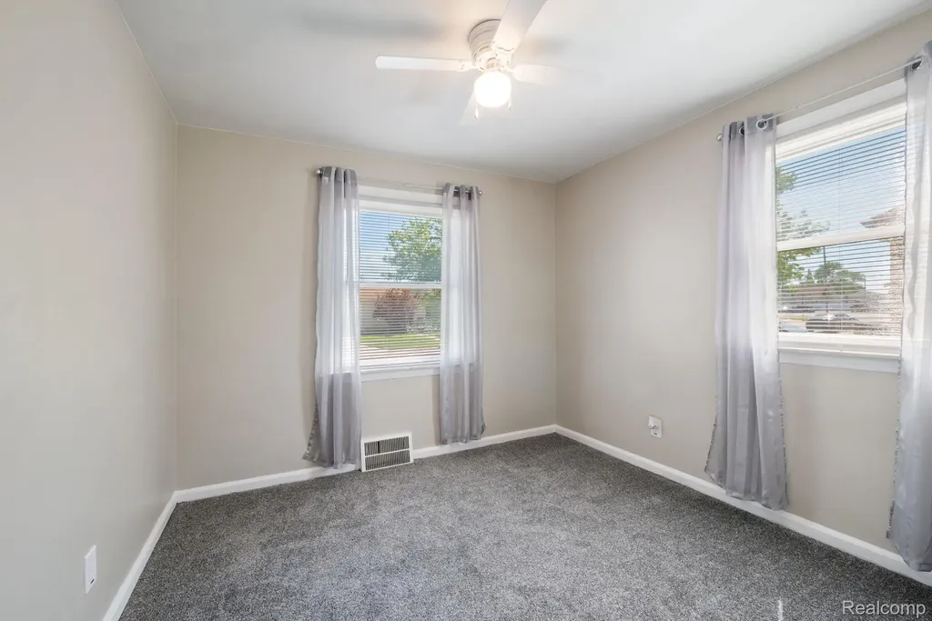 13782 Wesley Street Southgate City MI 48195