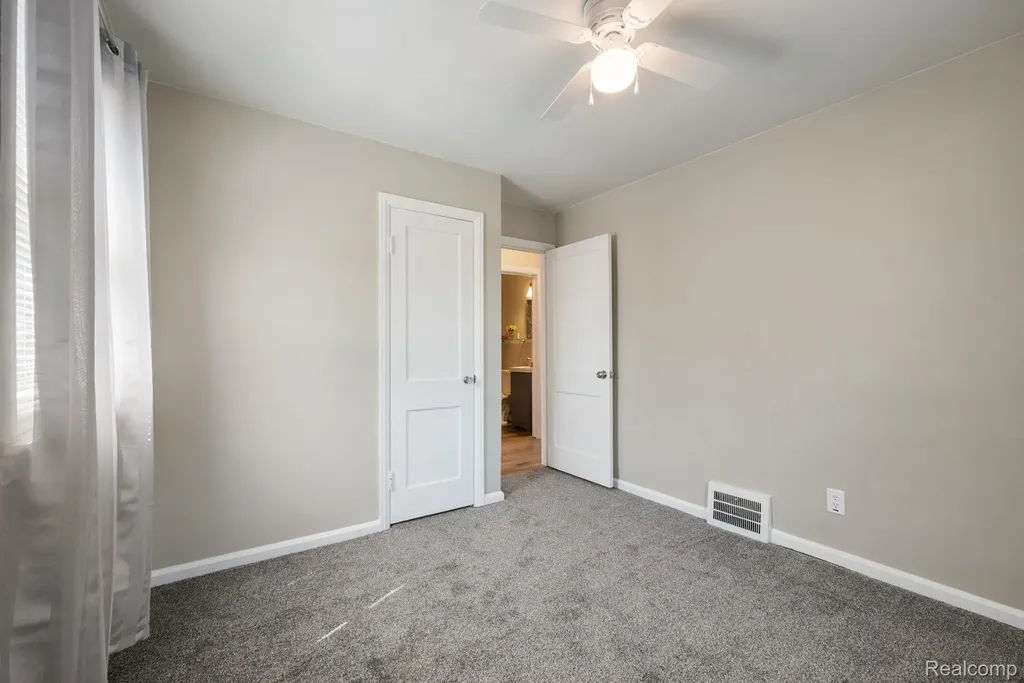 13782 Wesley Street Southgate City MI 48195