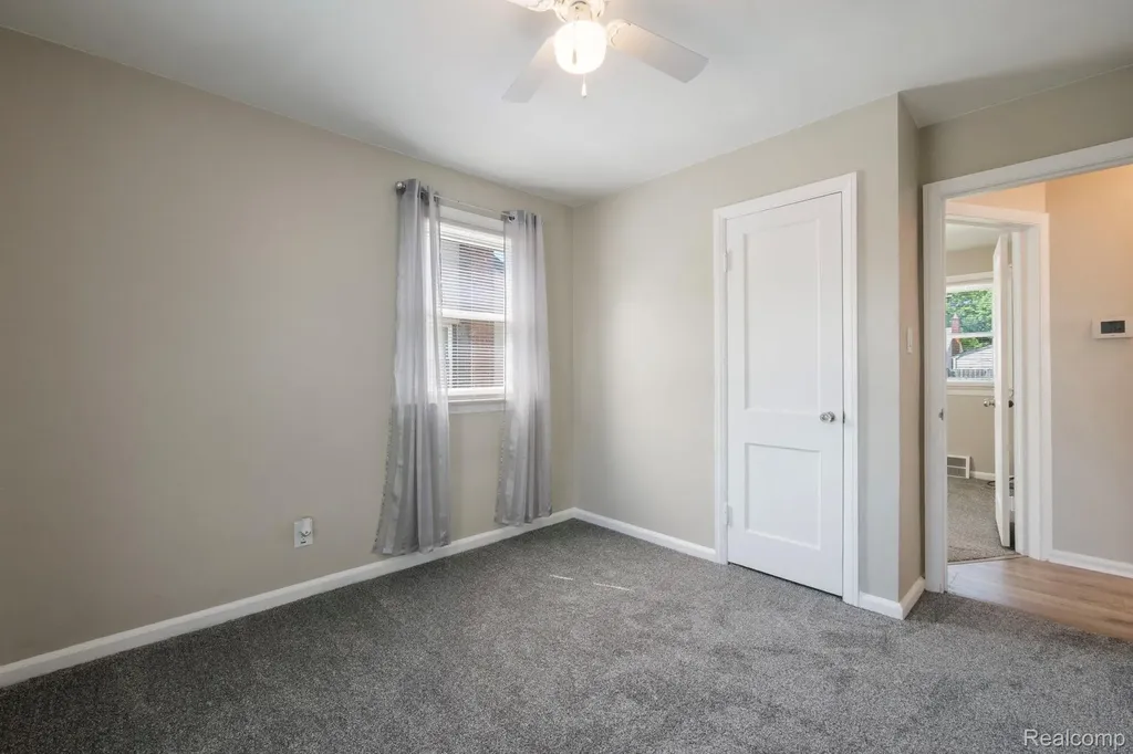 13782 Wesley Street Southgate City MI 48195