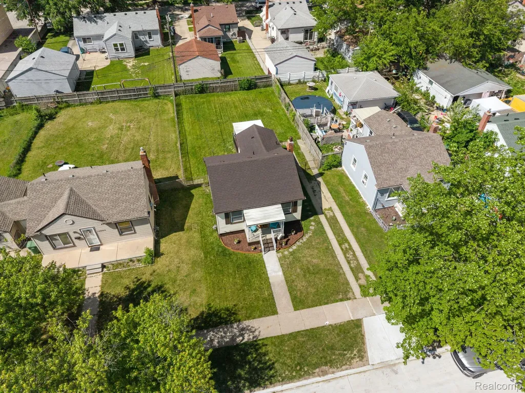 13782 Wesley Street Southgate City MI 48195