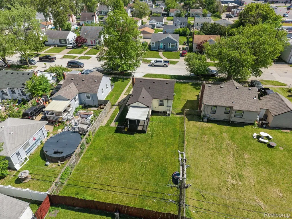 13782 Wesley Street Southgate City MI 48195