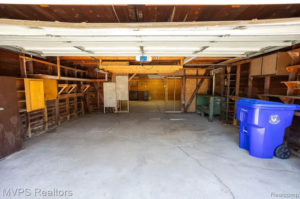 33033 Edgegrove Fraser City MI 48026