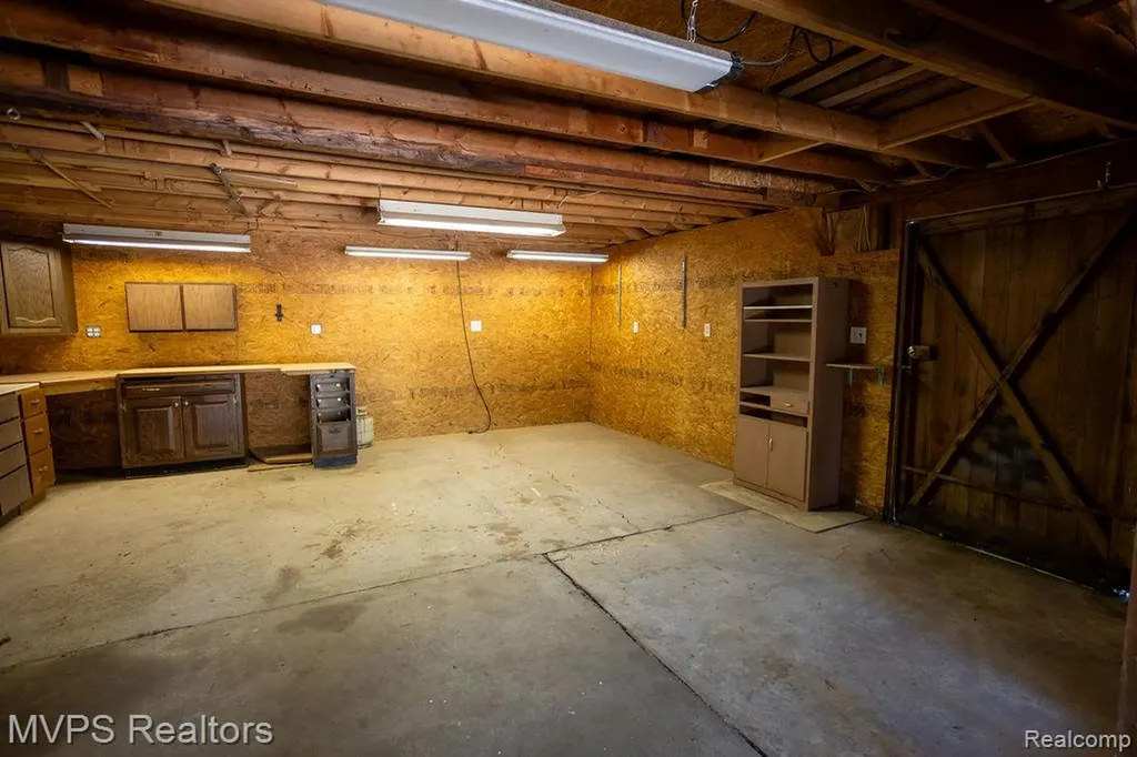 33033 Edgegrove Fraser City MI 48026