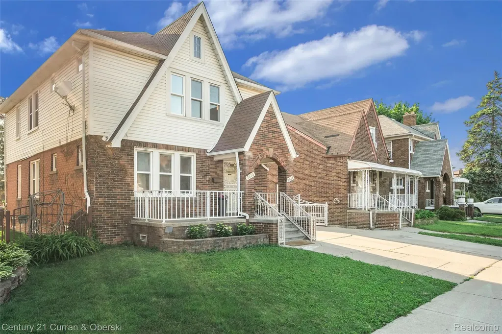 7013 Payne Avenue Dearborn City MI 48126
