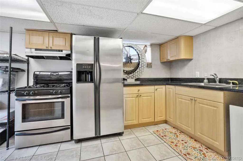 7013 Payne Avenue Dearborn City MI 48126
