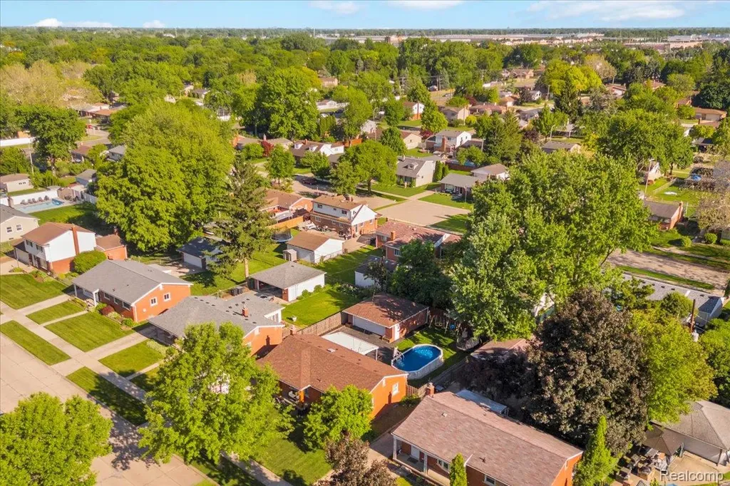 29535 Barkley Street Livonia City MI 48154