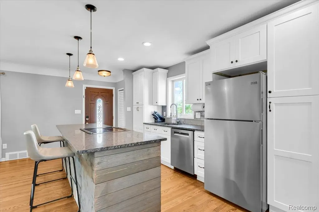 29535 Barkley Street Livonia City MI 48154