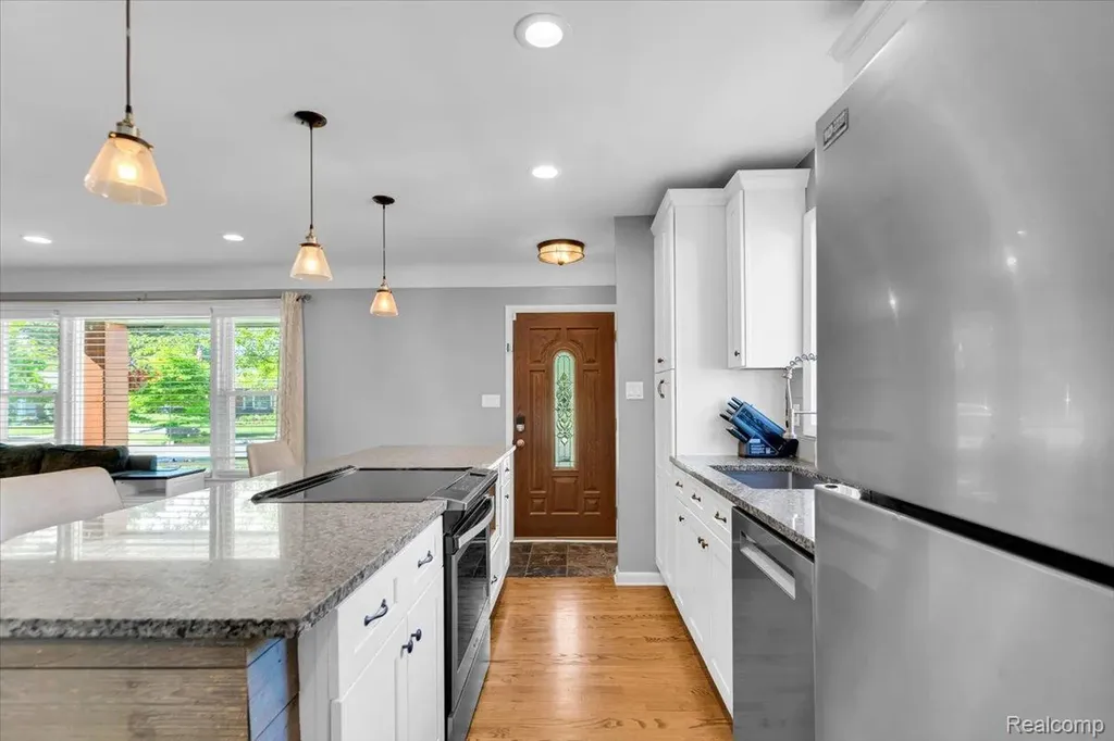 29535 Barkley Street Livonia City MI 48154