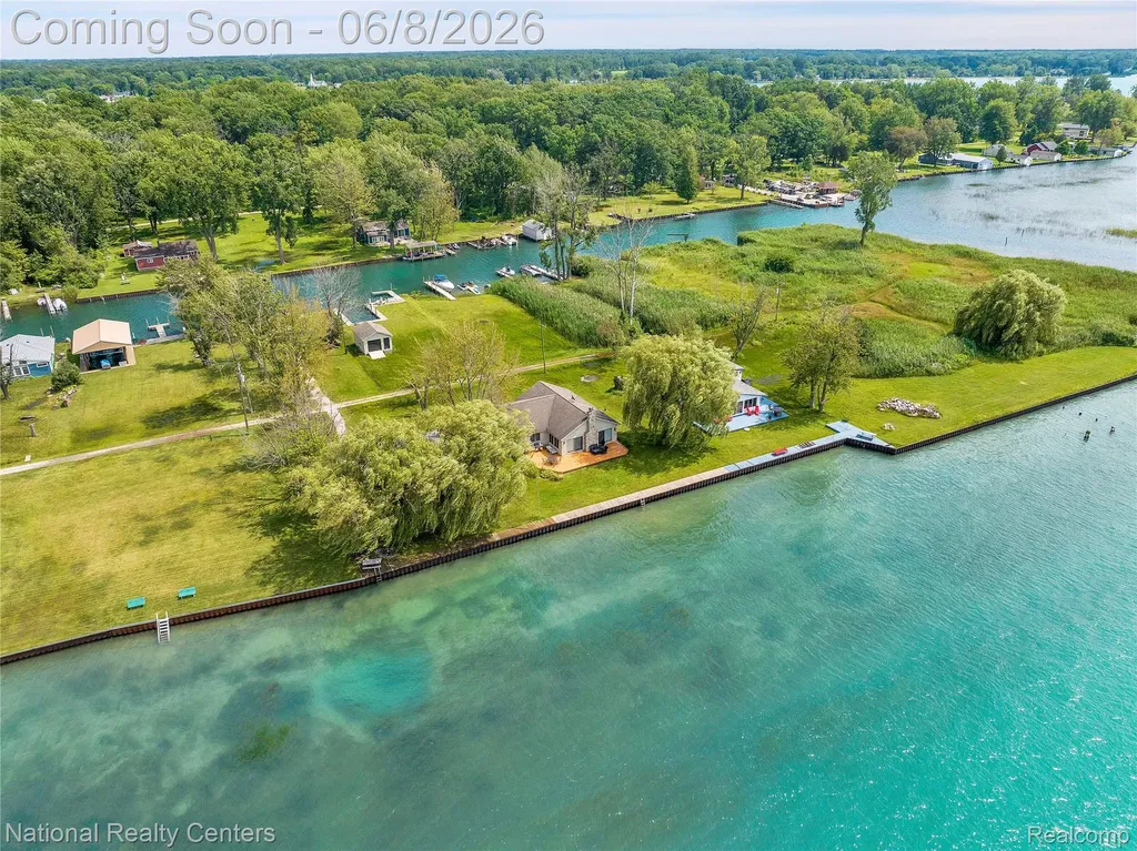290 Kama Court Algonac City MI 48001