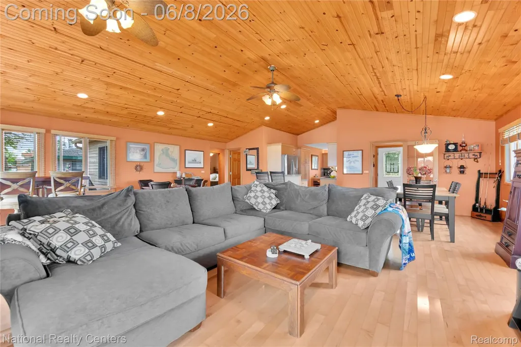 290 Kama Court Algonac City MI 48001