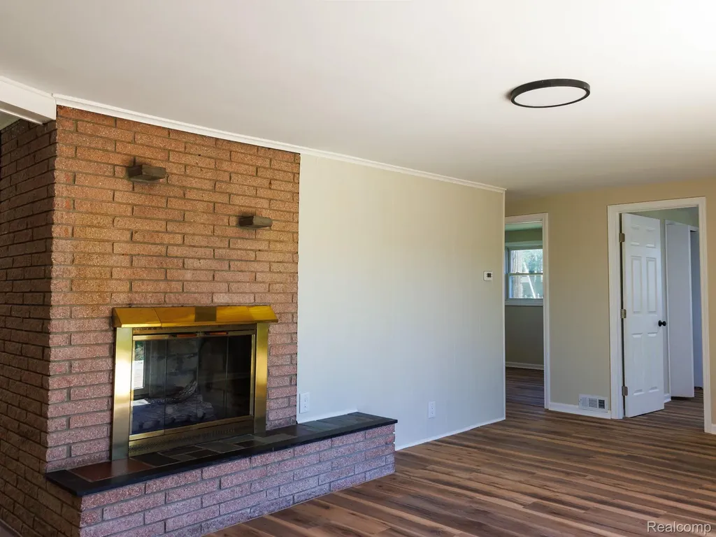 11560 Island Ct Court Hartland Township MI 48353