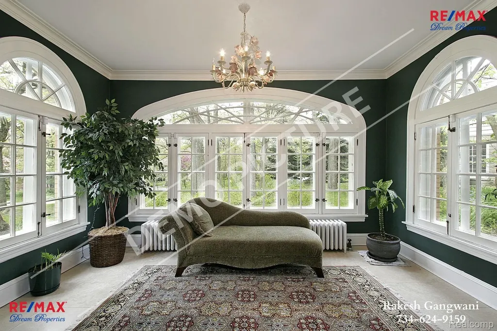 31111 Lahser Road Beverly Hills Village MI 48025