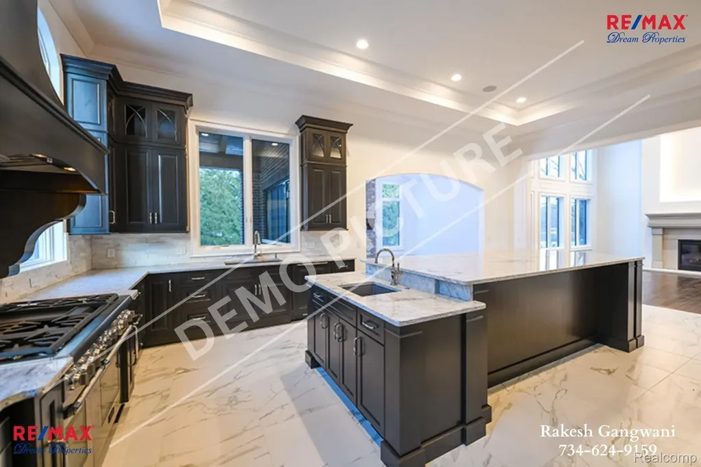 31111 Lahser Road Beverly Hills Village MI 48025