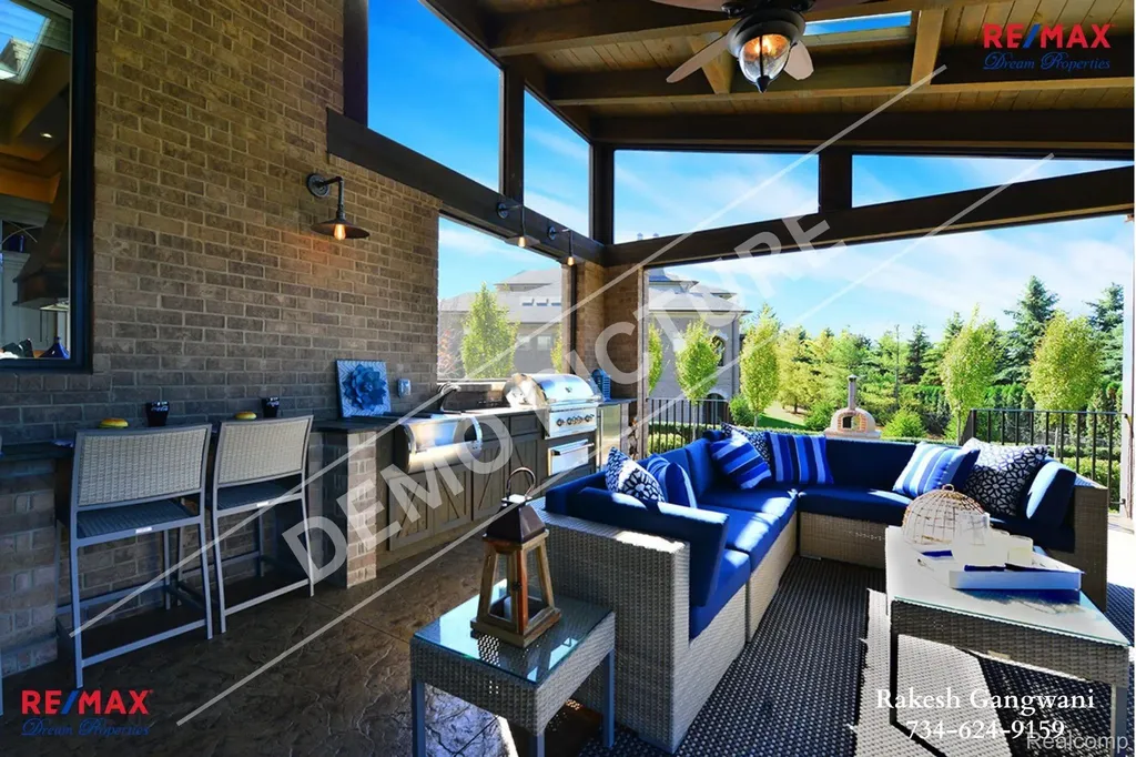 31111 Lahser Road Beverly Hills Village MI 48025