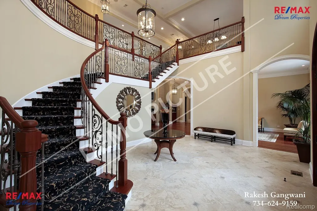 31111 Lahser Road Beverly Hills Village MI 48025