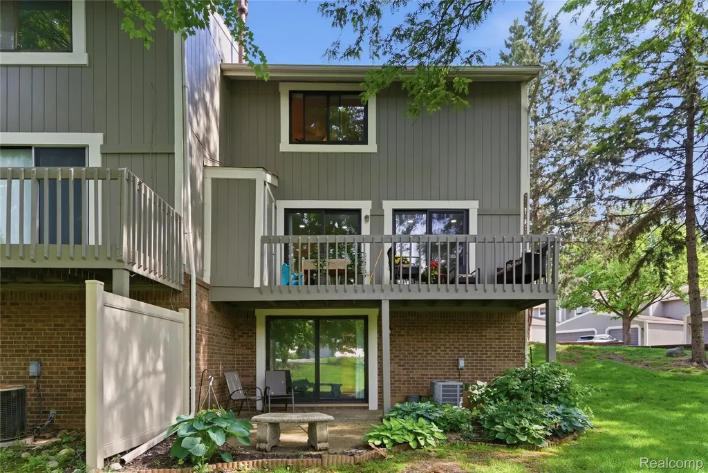 868 Yorktown Court Northville City MI 48167