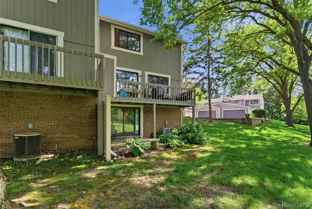868 Yorktown Court Northville City MI 48167