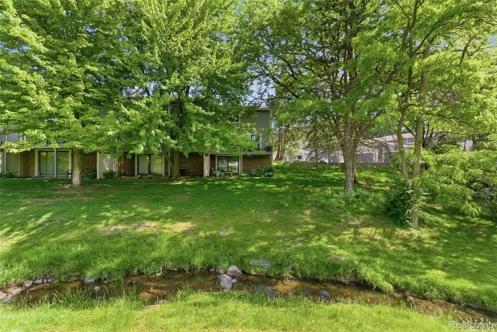 868 Yorktown Court Northville City MI 48167