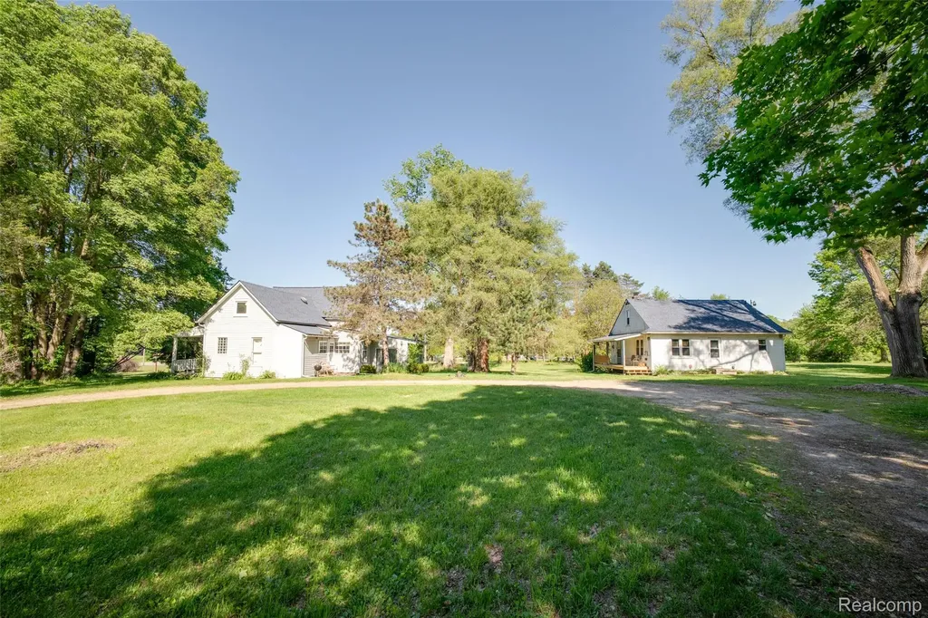 7016 Davison Road Davison Township MI 48423
