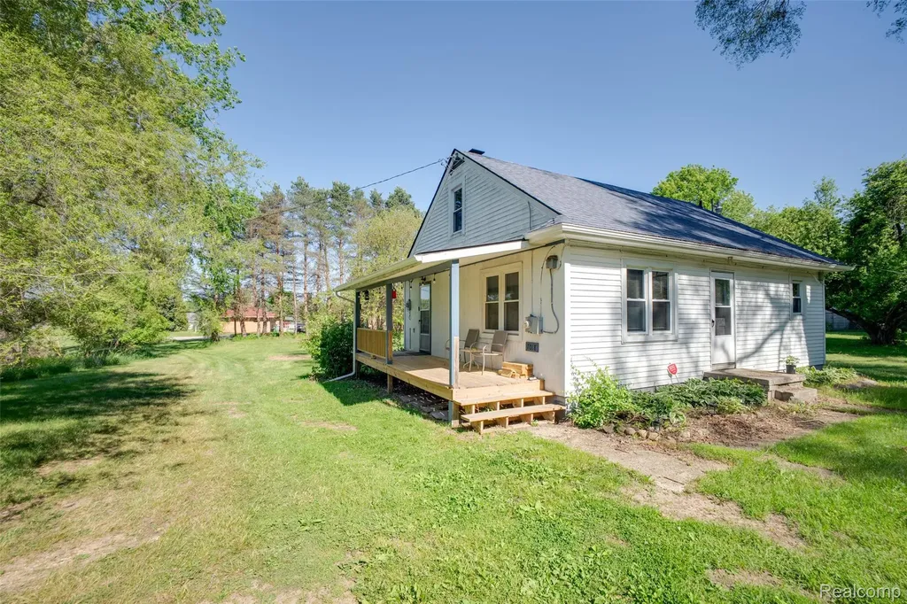 7016 Davison Road Davison Township MI 48423
