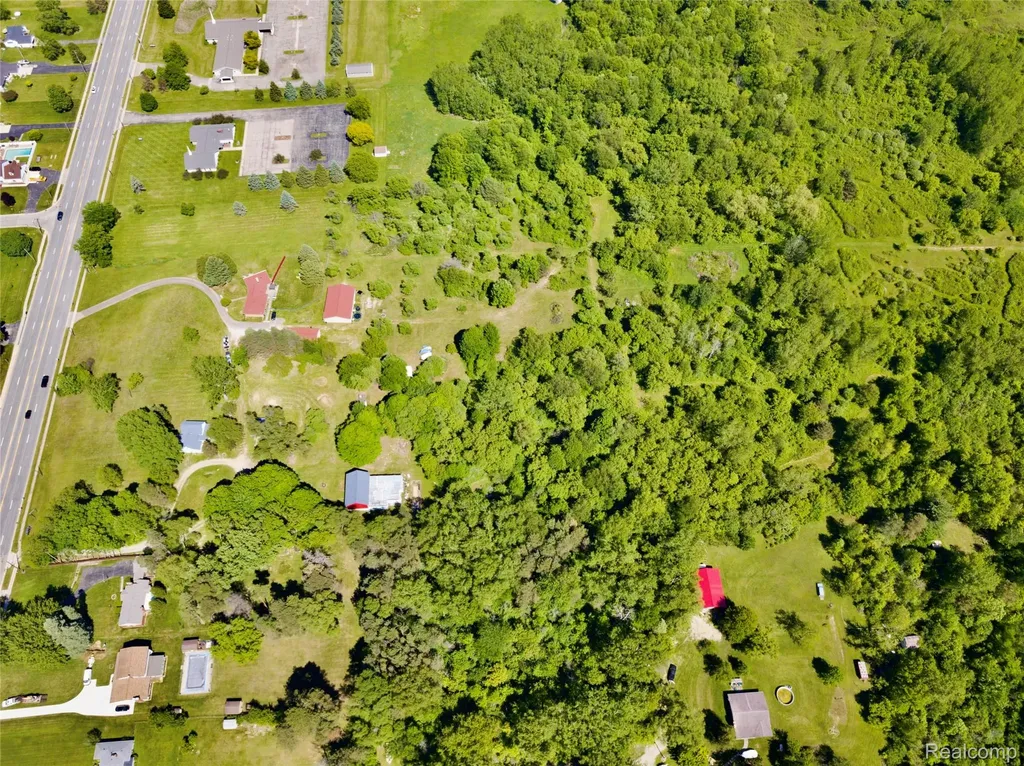 7016 Davison Road Davison Township MI 48423