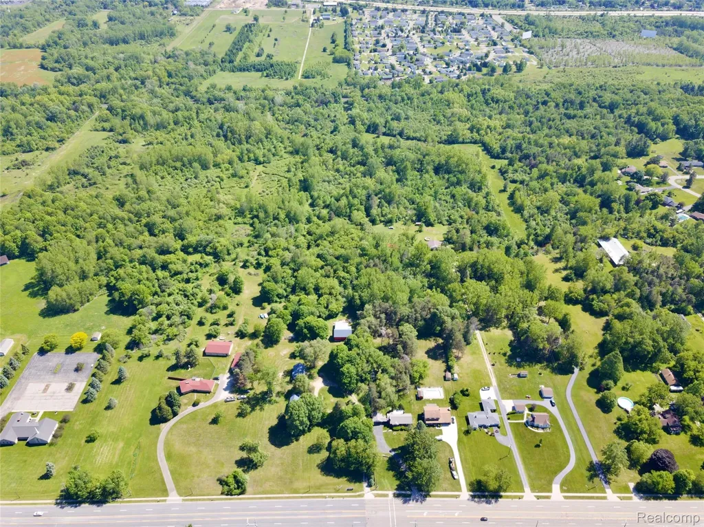 7016 Davison Road Davison Township MI 48423