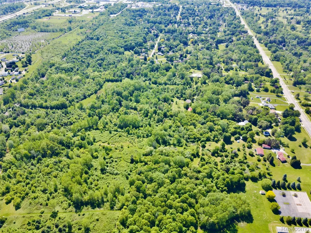 7016 Davison Road Davison Township MI 48423