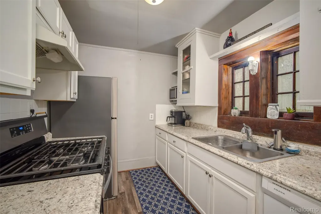 7016 Davison Road Davison Township MI 48423