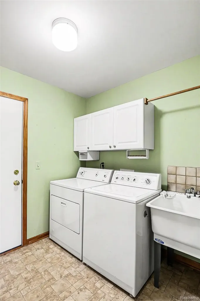 50829 Raintree Circle Chesterfield Township MI 48047