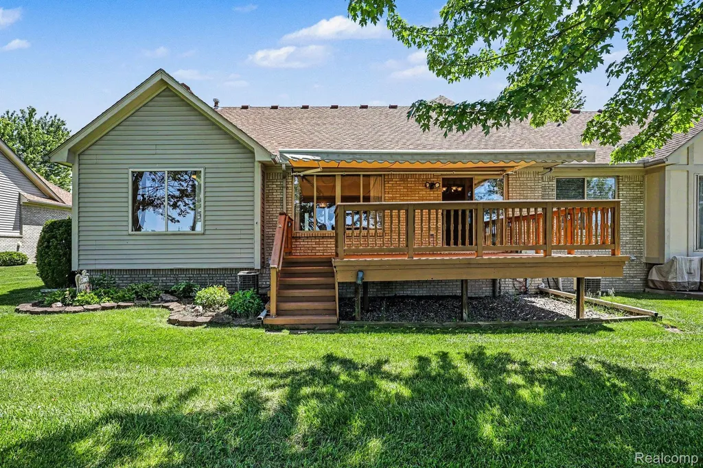 50829 Raintree Circle Chesterfield Township MI 48047