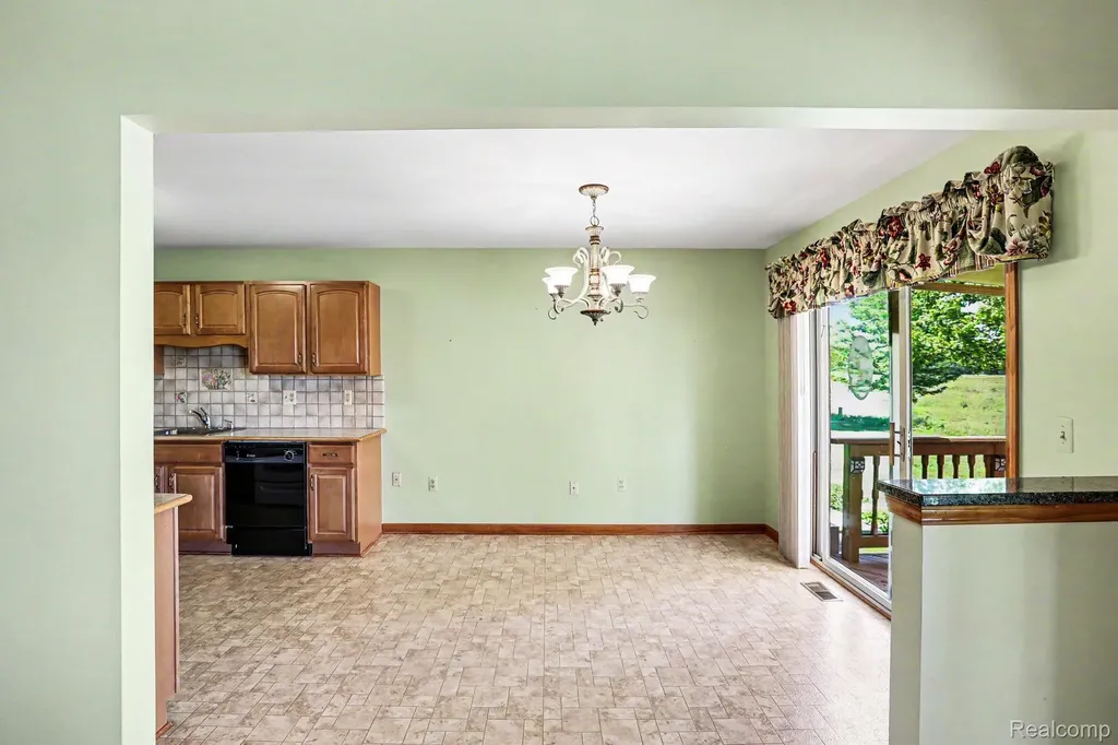 50829 Raintree Circle Chesterfield Township MI 48047