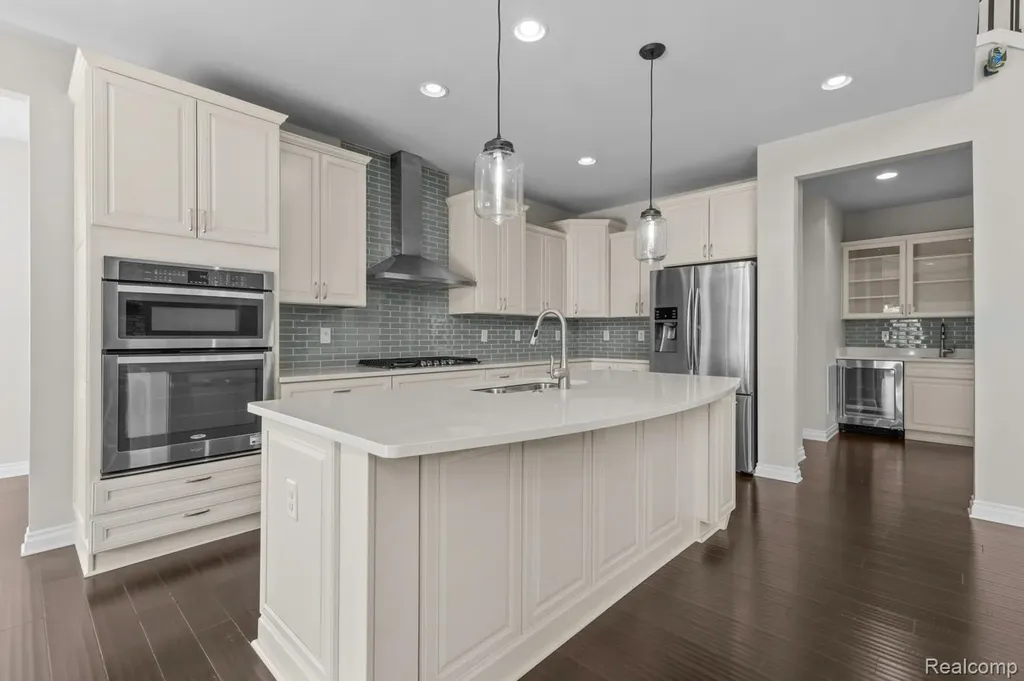 1526 Hickory Ridge Court Canton Charter Township MI 48187