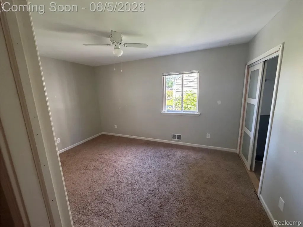47 Osceola Drive Pontiac City MI 48341