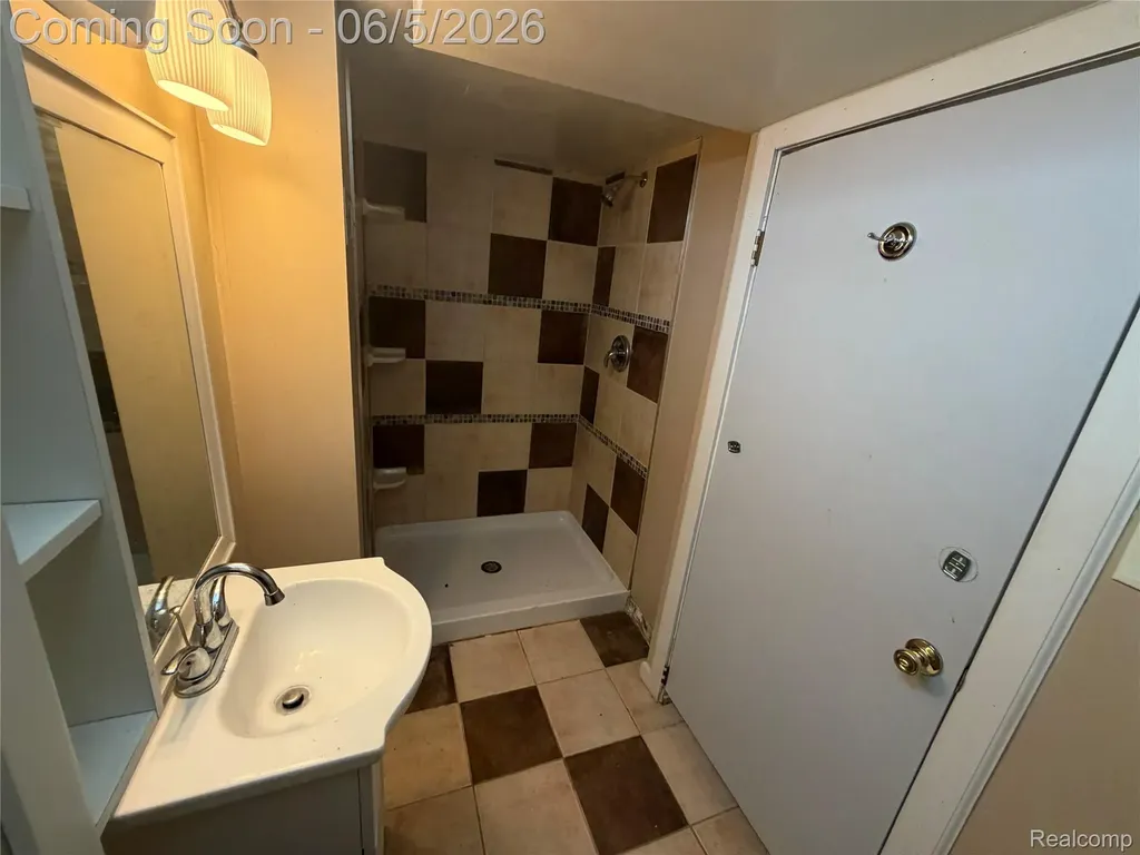 47 Osceola Drive Pontiac City MI 48341