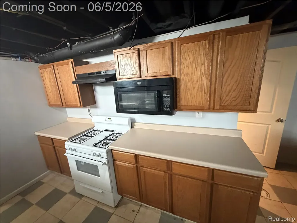 47 Osceola Drive Pontiac City MI 48341