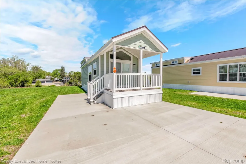 2301 Water St. Lot 8 Port Huron Charter Township MI 48060